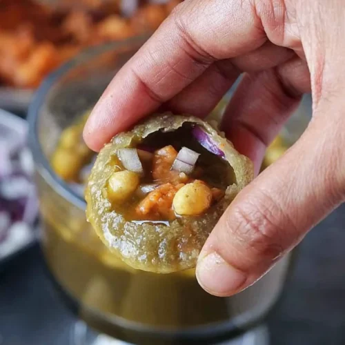 north-indian-cuisine-in-kochi-pani-puri